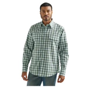 112326353 Wrangler Men's Wrinkle Resist Long Sleeve Western Snap Shirt - Green