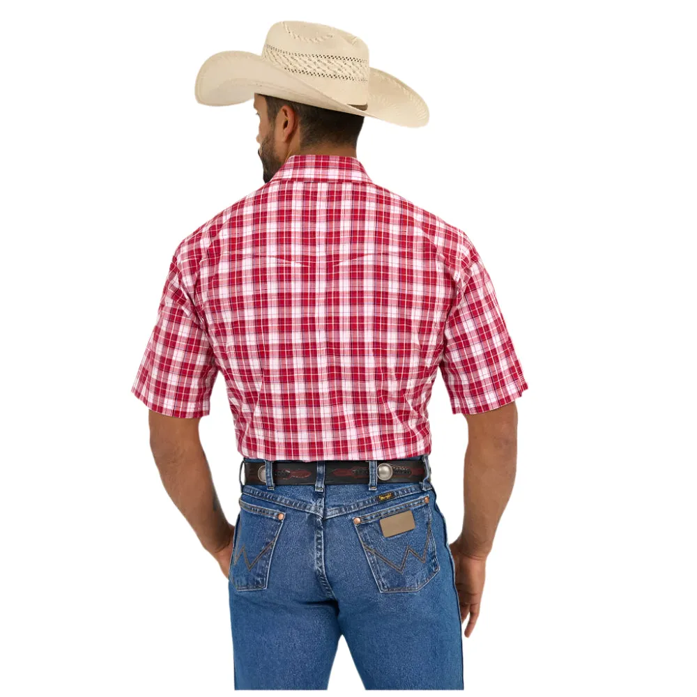 112365854 Wrangler Men's Classic Fit Wrinkle Resist Short Sleeve Snap Shirt - Red