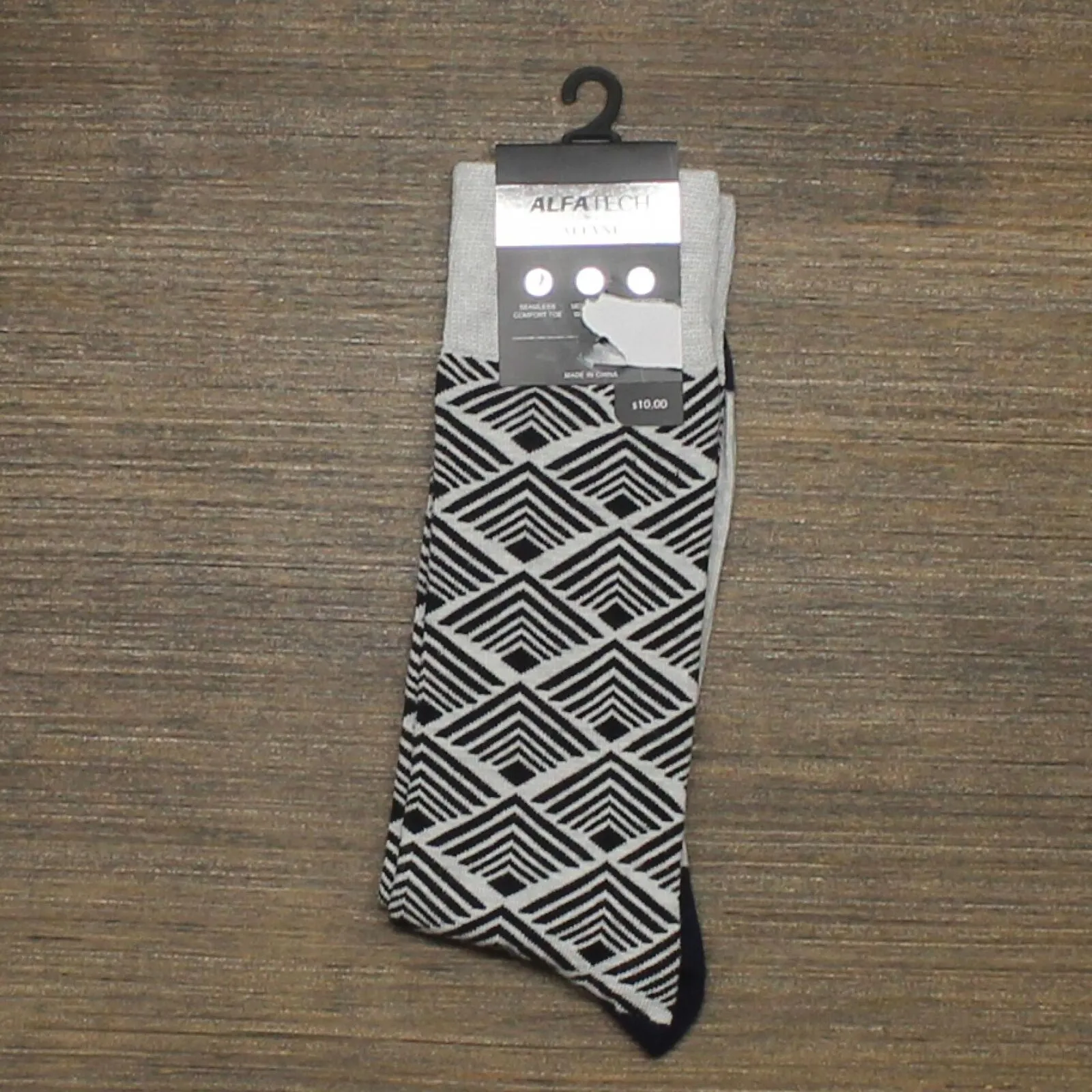 Alfani Men's Linear Geometric Dress Socks