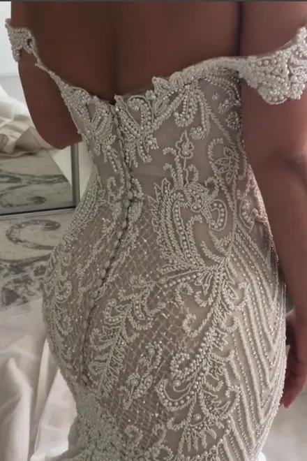 Classic Off the shoulder Sweetheart Pearl Mermaid Chapel Train Wedding Dress