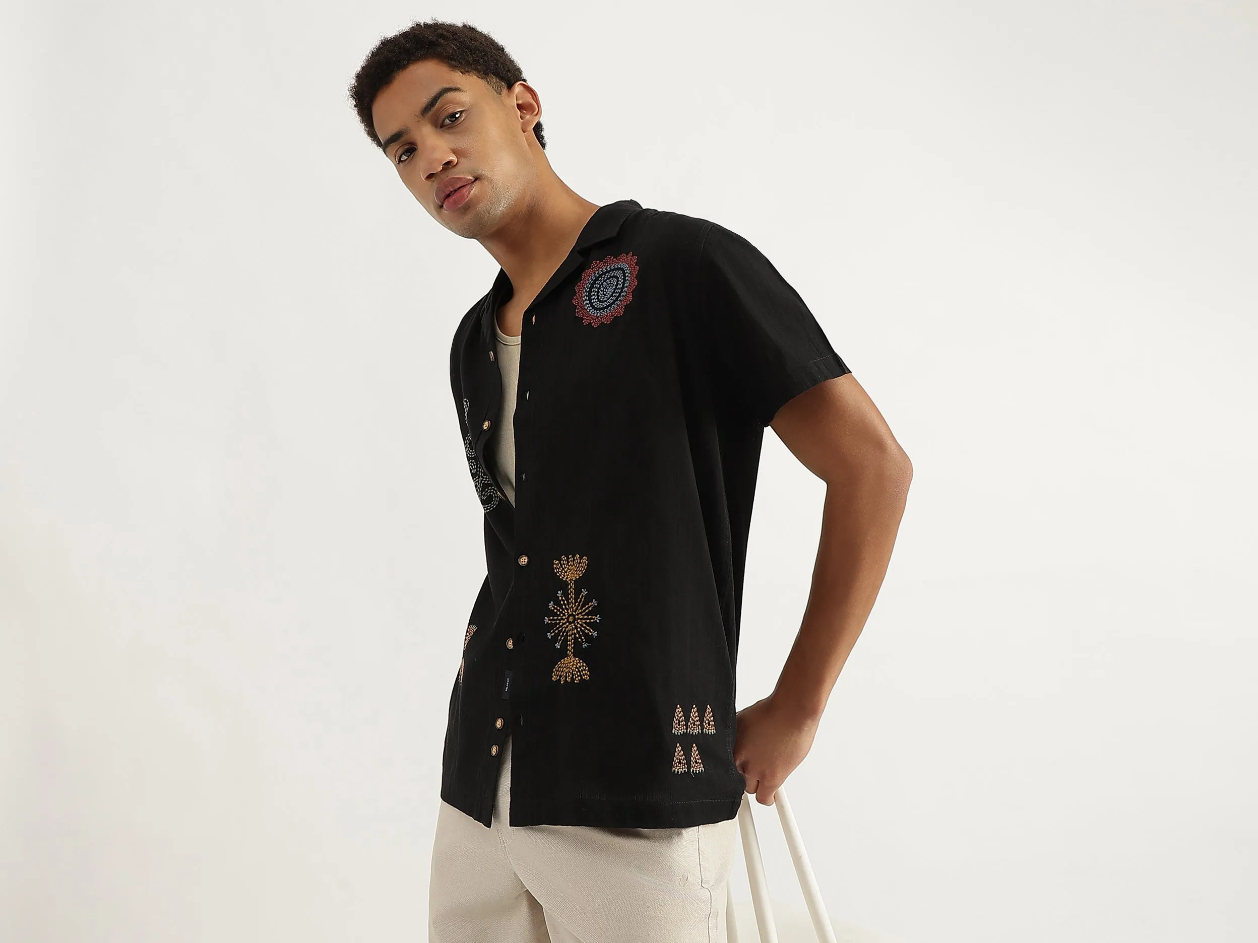Relaxed Fit Resort Collar Artisanal Embroidered Shirt