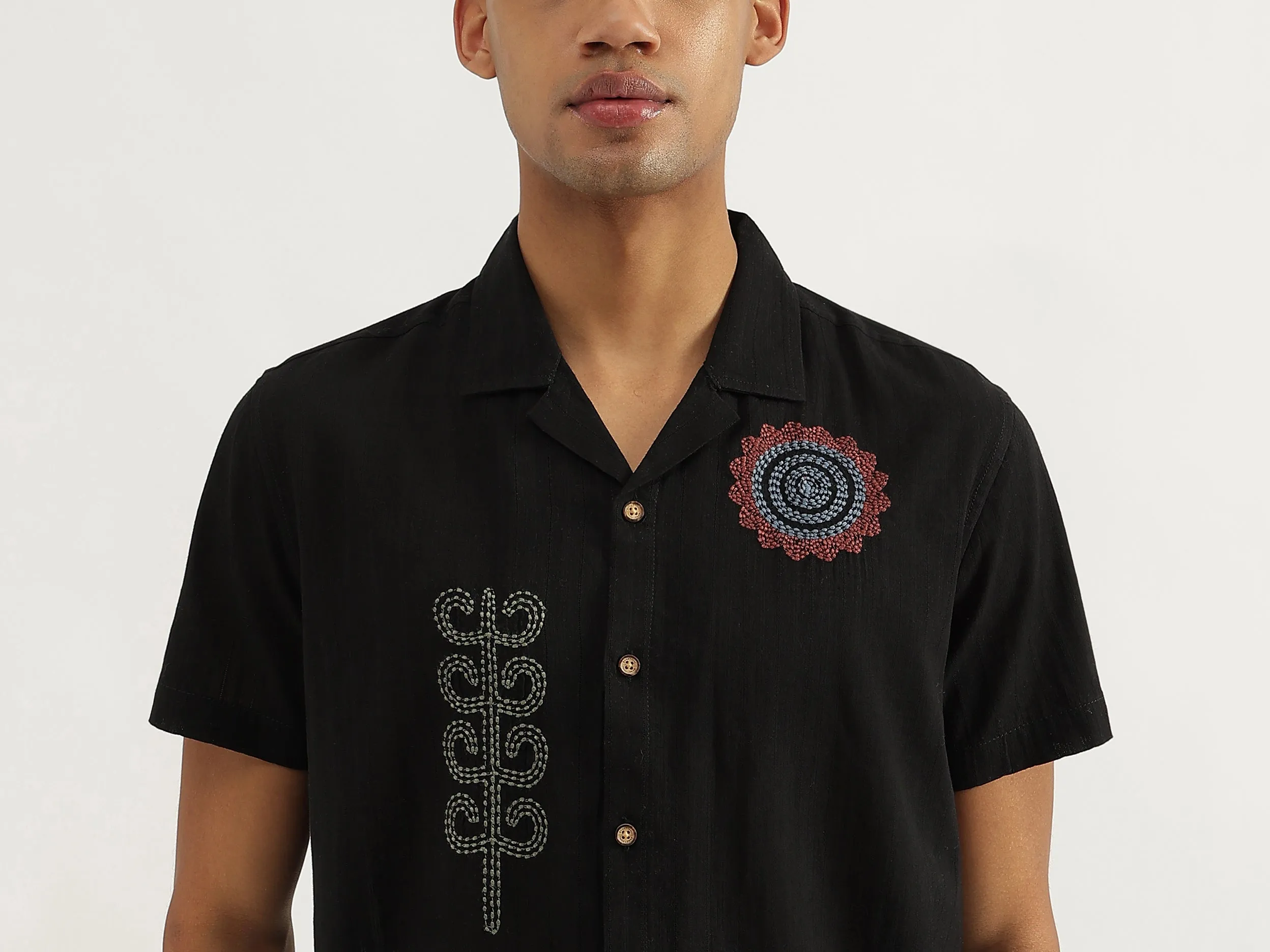 Relaxed Fit Resort Collar Artisanal Embroidered Shirt